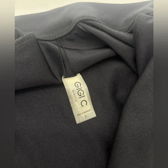 NWOT GIGI C Surf Bathing Suit One-Piece Swimsuit with Front Zip Black S - Picture 6 of 12